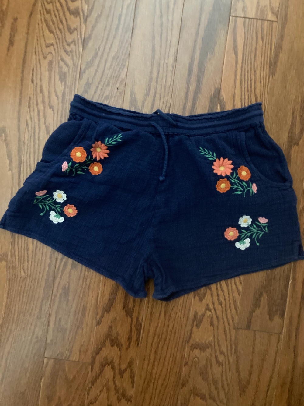 Girls size 14Y Navy Shorts with Floral Embroidery